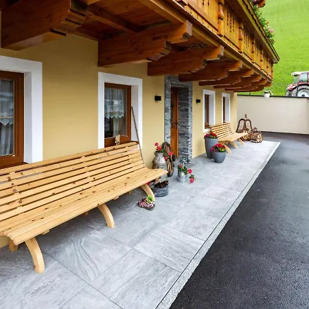 Διαμέρισμα Spacious In Hinterglemm With Ski Boot Heaters Σάαλμπαχ-Χίντεργκλεμ
