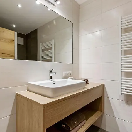 Διαμέρισμα Spacious In Hinterglemm With Ski Boot Heaters Σάαλμπαχ-Χίντεργκλεμ